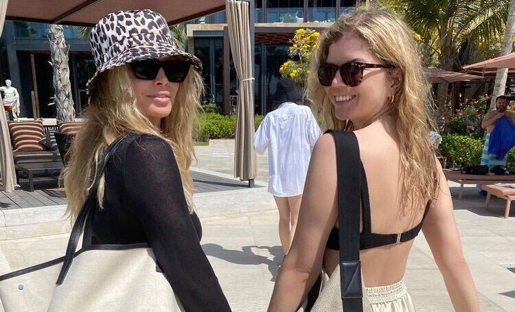 Море, солнце и песок: Вера Брежнева на отдыхе с сестрой и дочерьми в Дубае