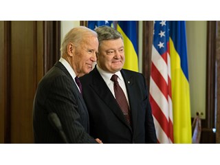 Украиной управляет «глубинное государство» США. Эксперты о «схеме Деркача»