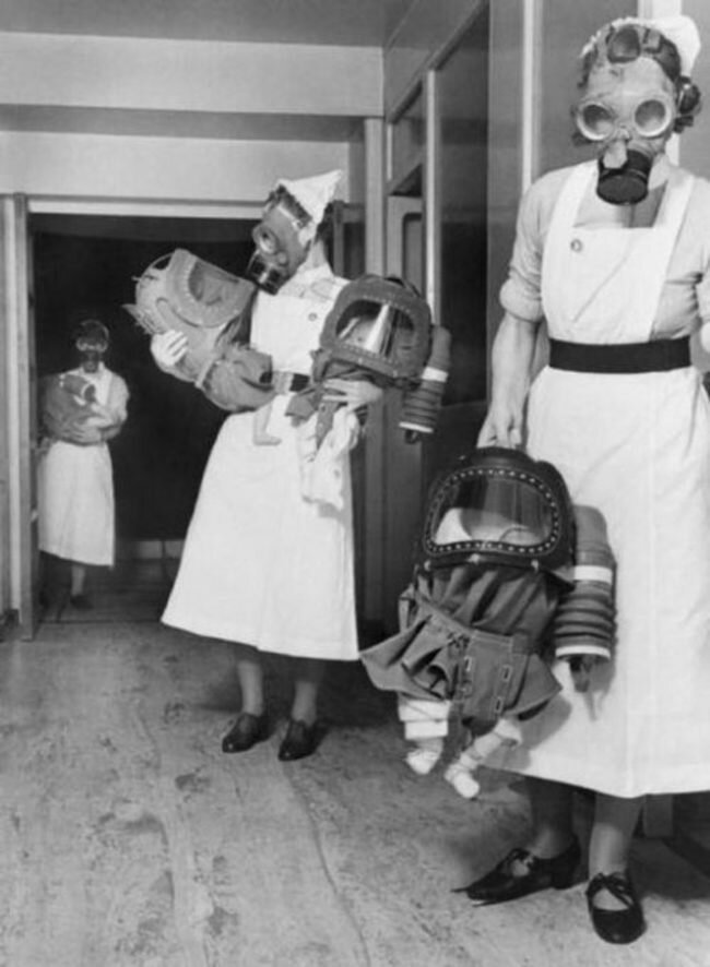 Младенцы в противогазах во время бомбардировок Лондона (1940) история, ретро, фото, это интересно