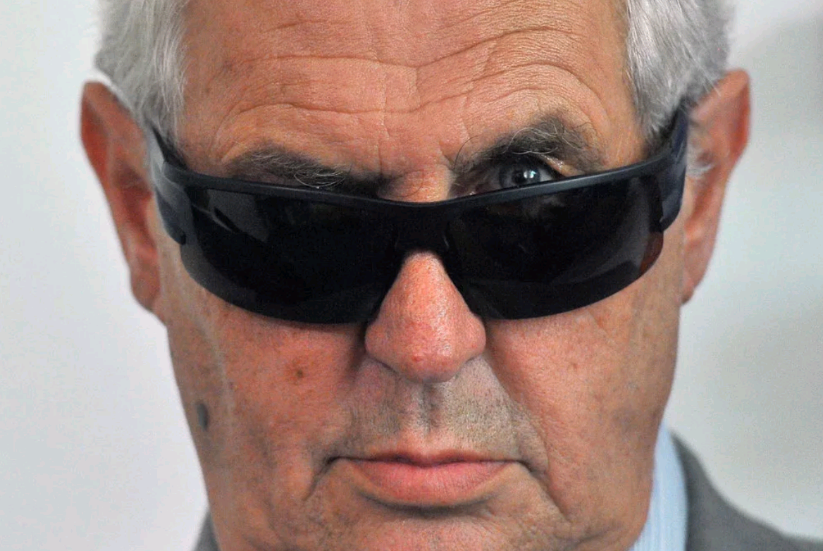 О выступлении президента Чехии, шпионском скандале и о важности чтения газет