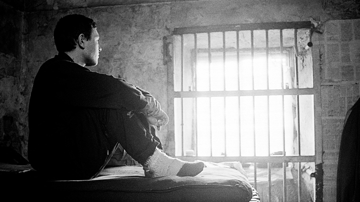 УЖЕСТОЧЕНИЕ НАКАЗАНИЯ ИЛИ ВТОРОЙ ШАНС НА ПРЕСТУПЛЕНИЕ? ДЕПУТАТЫ ГРОЗЯТ ПЕДОФИЛАМ