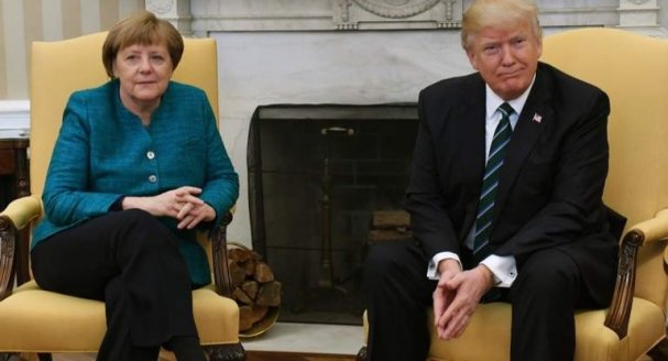 «Жали руку пять раз, сидели на двух стульях»: Трамп объяснил отказ пожать руку Меркель  