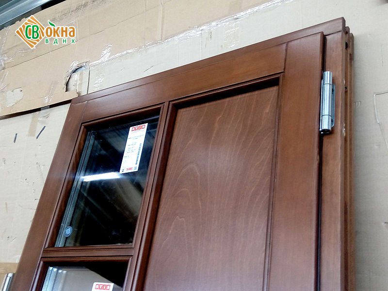 Входная дверь из сосны