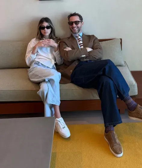 Даша Жукова вышла в свет с 13-летней дочерью от олигарха Романа Абрамовича Жукова, миллиардера, Дерек, сыном, Мёрдока, Руперта, замужем, Бласберг, Жуковой, Джонстон, Финиксе, греческого, Ставросом, Ниархосом, НьюЙоркеНапомним, сыграли, артистов, темнокожих, свадьбу, здание