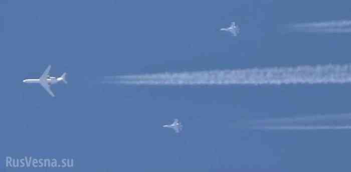 ВКС РФ внушают ужас: воздушный конвой над Сирией испугал боевиков