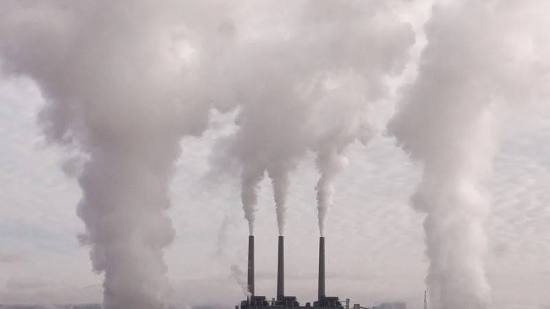 В Госдуму внесут законопроект об эксперименте по ограничению вредных выбросов на Сахалине