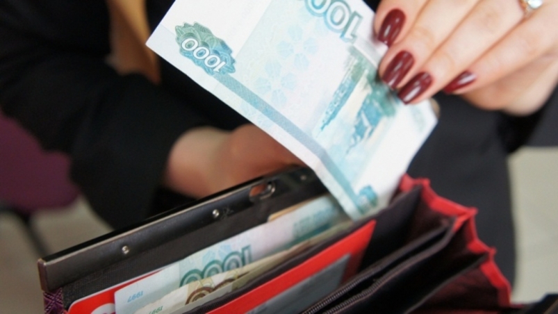 По 2 тысячи рублей прибавят к выплатам ряда пенсионеров - кому тояно