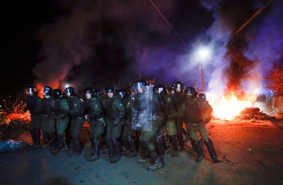 Эвакуированным из Китая украинцам предложили спасаться в России Эвакуированным из Китая украинцам предложили спасаться в России