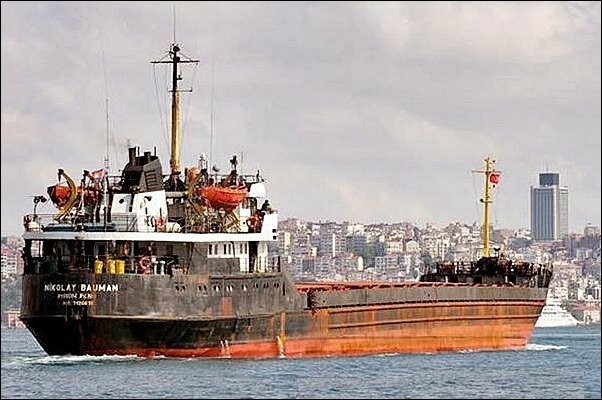 В дни, когда дует сильный ветер, я всегда вспоминаю, как гнётся и содрогается под ударами волн корпус В дни, когда дует сильный ветер, я всегда вспоминаю, как гнётся и содрогается под ударами волн корпус