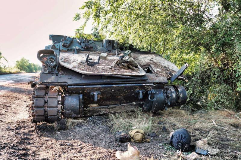 Предсказуемый результат: потери украинских БМП M2A2 Bradley оружие