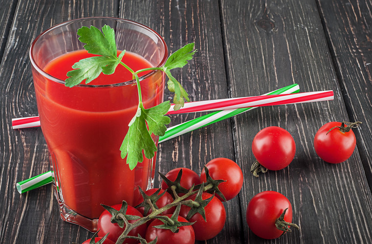 Что будет, если каждый день пить томатный сок? Объясняет гастроэнтеролог еда и напитки,здоровье,напитки,овощи,продукты питания