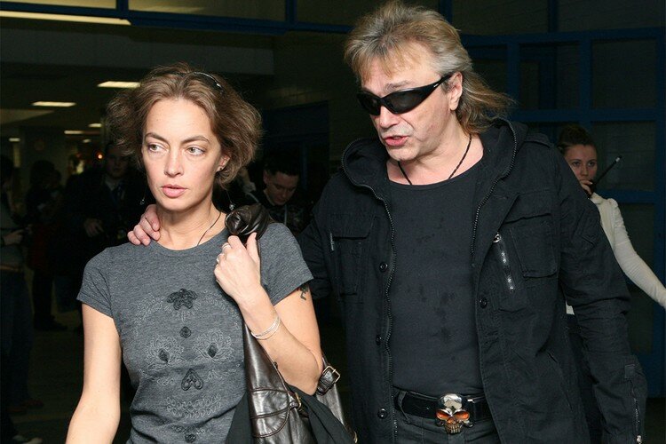Как выглядят жены и подруги наших рок-легенд