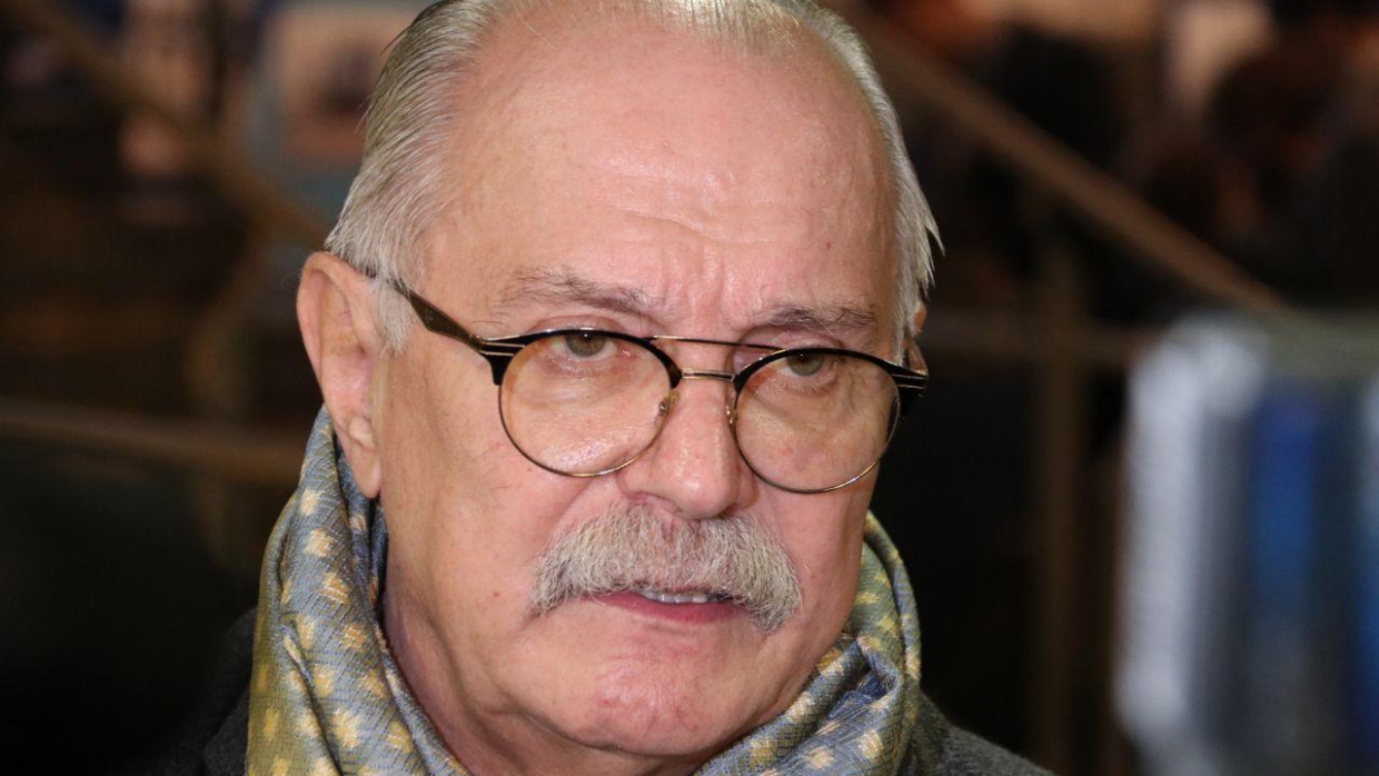 Милонов поддержал идею Михалкова о переносе захоронений с Красной площади в пантеон Общество