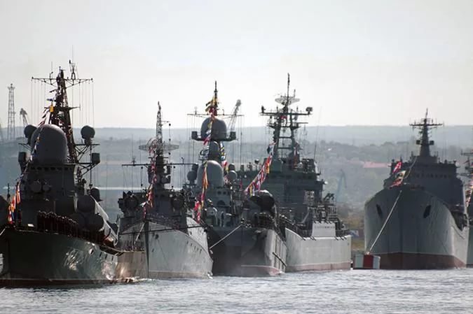 Российский флот вышел в Черное море 