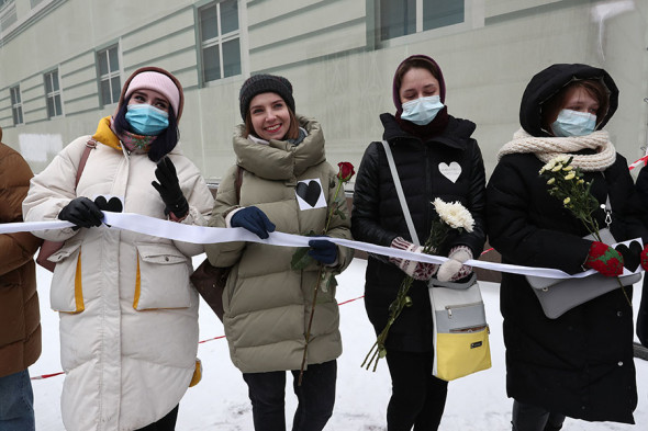 В Москве и Петербурге активисты выстроились в цепи солидарности власть,общество,протесты,россияне