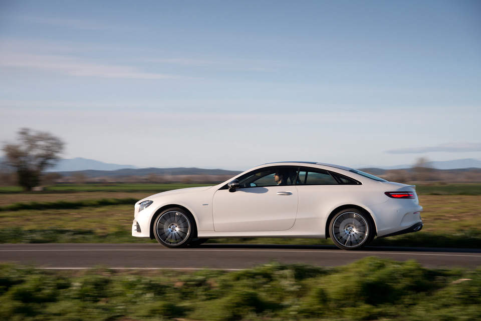 Тест-драйв нового купе Mercedes-Benz E-класса, которое наконец стало собой. Фото 10