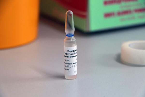 В Севастополе сделали прививку от коронавируса 65 295 человек