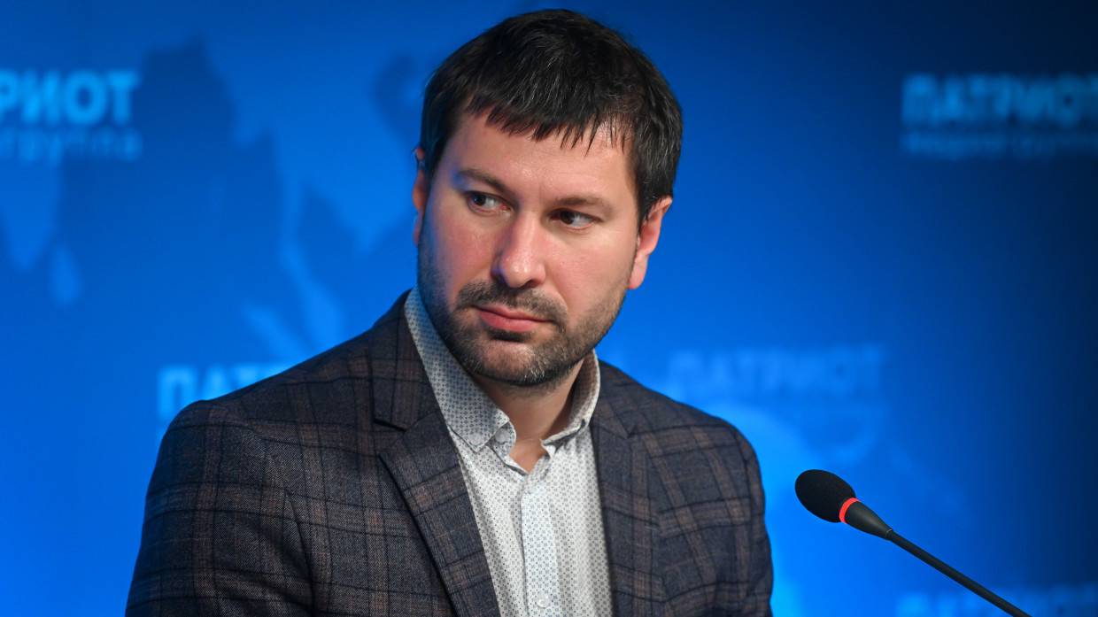 Петербургский депутат Панов пояснил, как решение Кремля о введении QR-кодов скажется на бизнесе в России