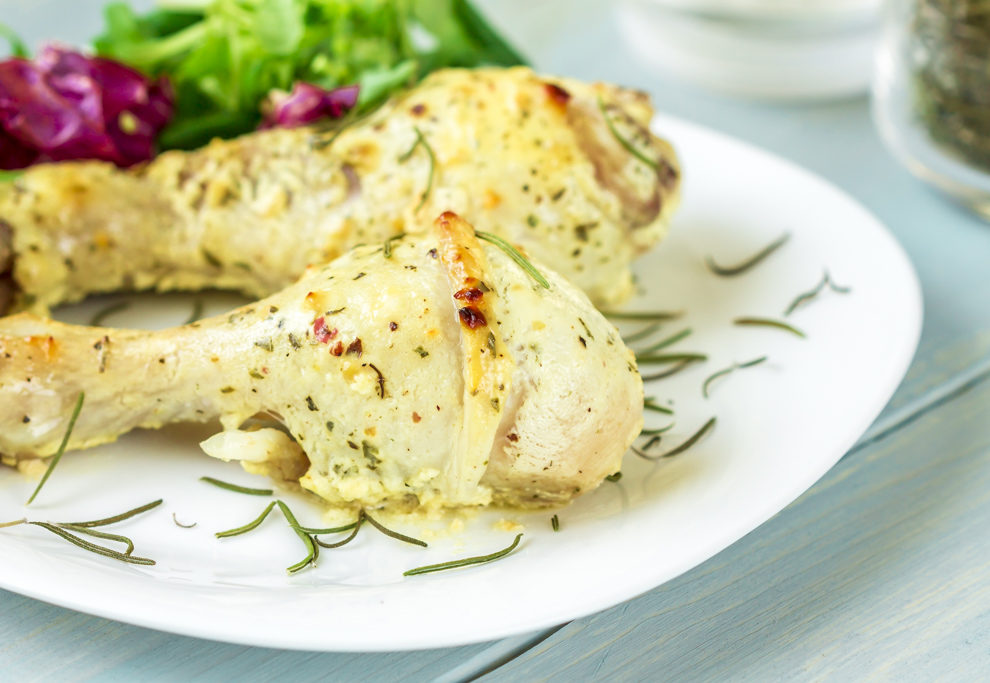 Куриные ножки со сметаной в мультиварке