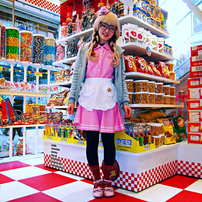 Сайа, продавщица сладостей. Токио, Япония.