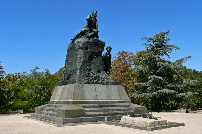 ​Памятник вице-адмиралу Корнилову (http://virtual-sevastopol.ru) - Стоять до последнего! | Военно-исторический портал Warspot.ru