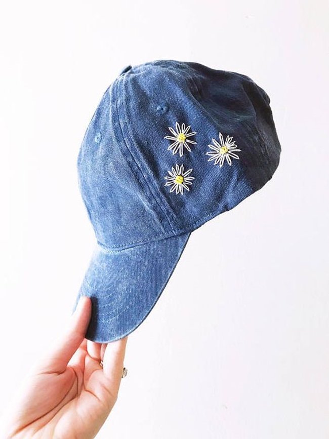 Простая, но крутая вышивка по джинсовой ткани, идеи вдохновение,вышивка по джинсовой ткани,идеи