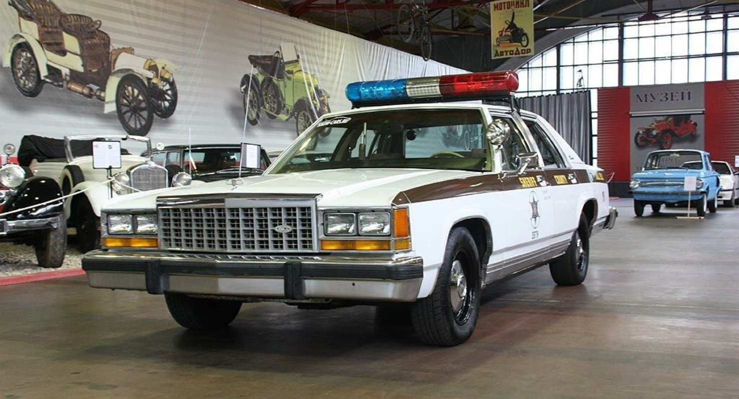 Форд Краун Виктория 80-х в полиции США