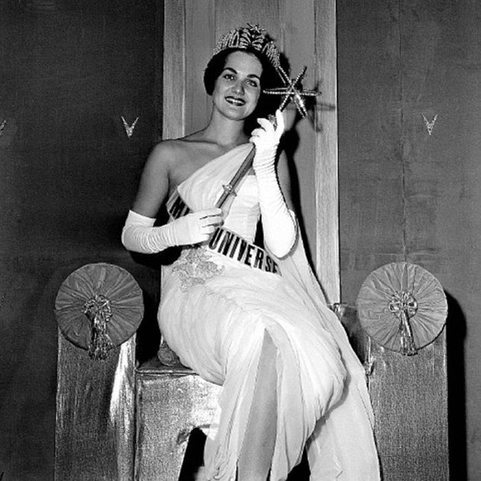 Линда Бемент, США. «Мисс Вселенная — 1960». 18 лет, 167 см