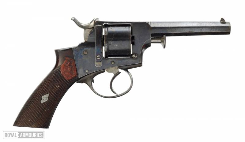 Уильям Трантер – человек и револьвер Уильям Трантер – человек и револьвер оружие