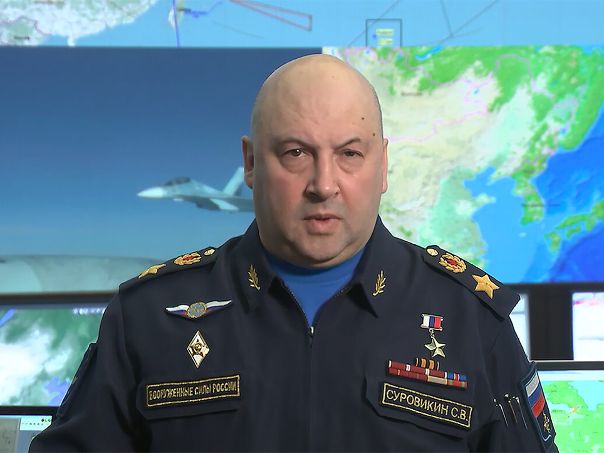 СМИ: генерала Суровикина сняли с должности главкома ВКС