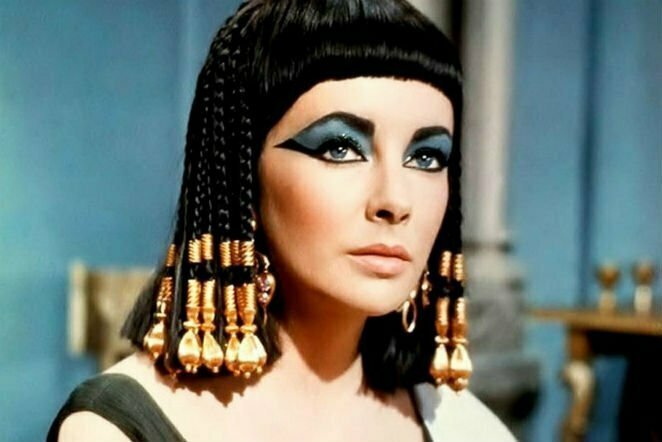 14. Клеопатра не была египтянкой