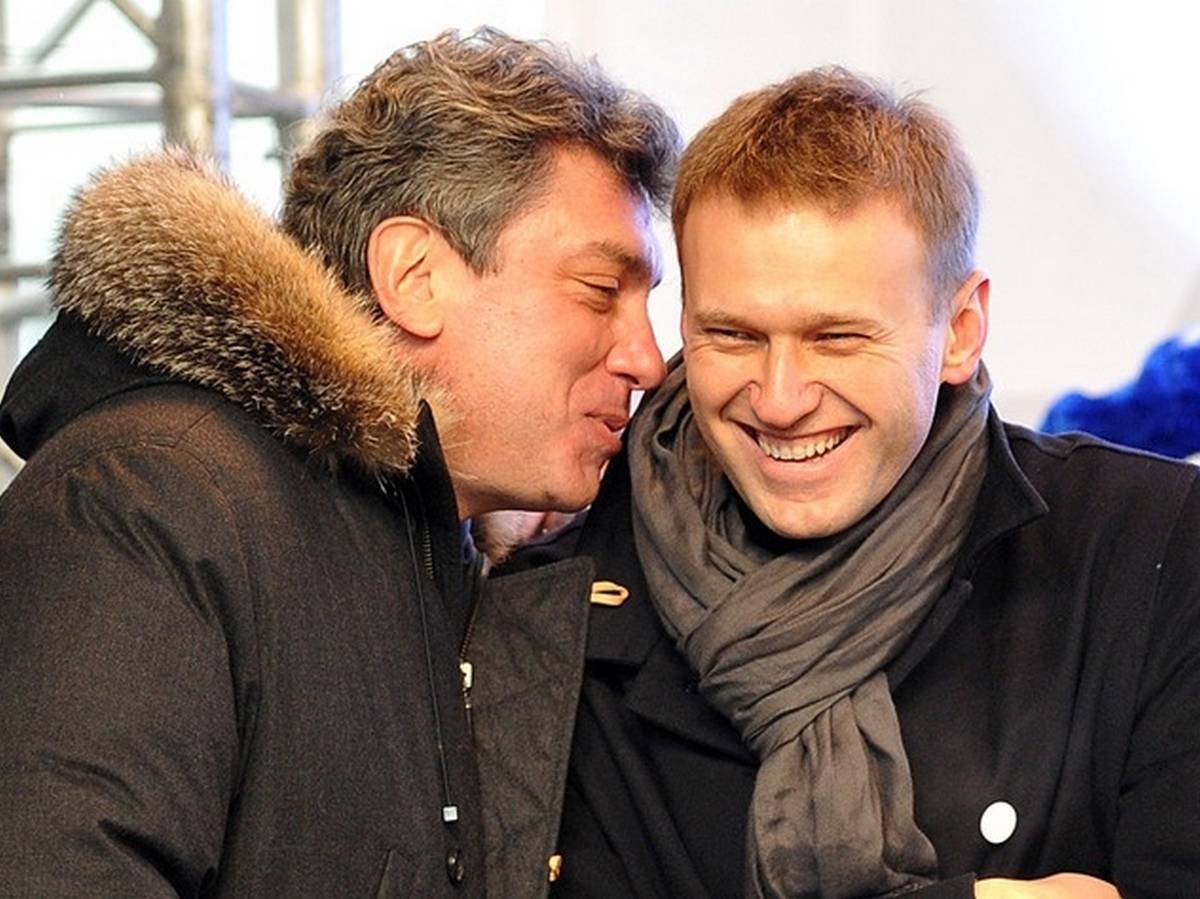 Навальный хочет больше санкций, но не хочет становиться Немцовым