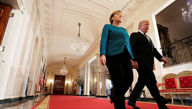 Канцлер Германии Ангела Меркель и президент США Дональд Трамп во время встречи в Вашингтоне. 17 марта 2017 года