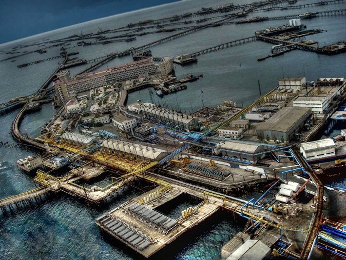 посёлок, Нефтяные Камни, история, интересное