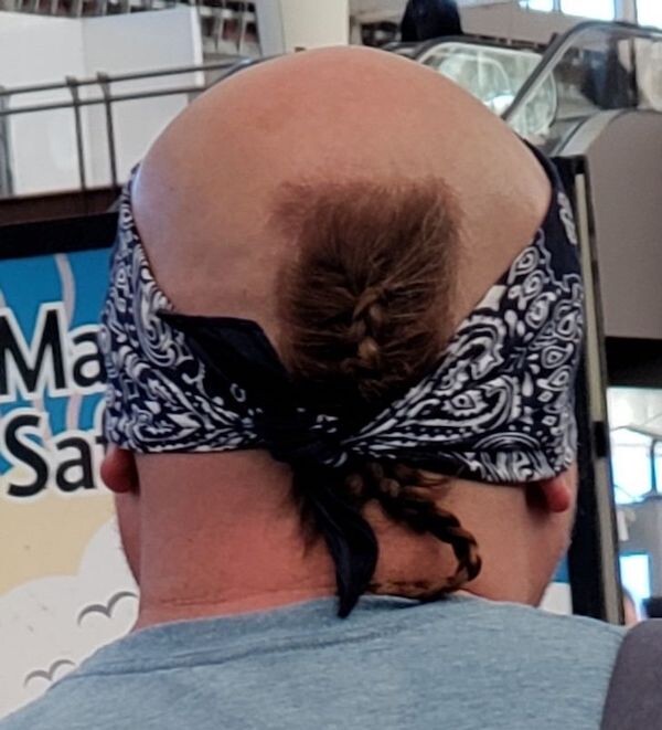 Сумасшедшие стрижки и причёски Сумасшедшие стрижки и причёски