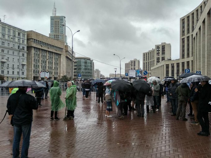 Генерал Ливень против митинга в Москве: Оппозиция столкнулась с проблемами ещё до начала акции