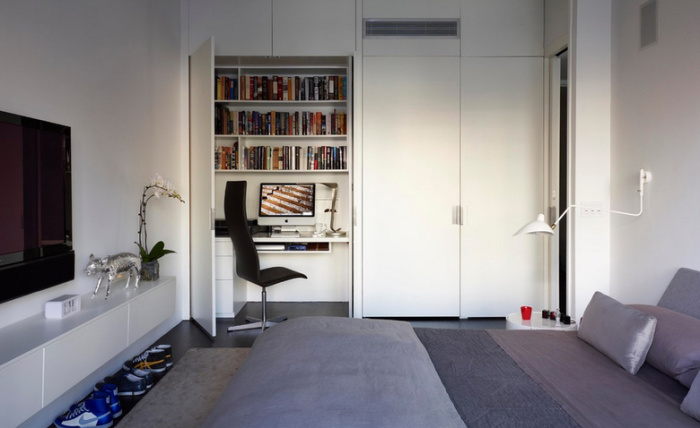 Такой офис актуален на кухне, в прихожей, в спальне, гостиной и даже в пространстве под лестницей.