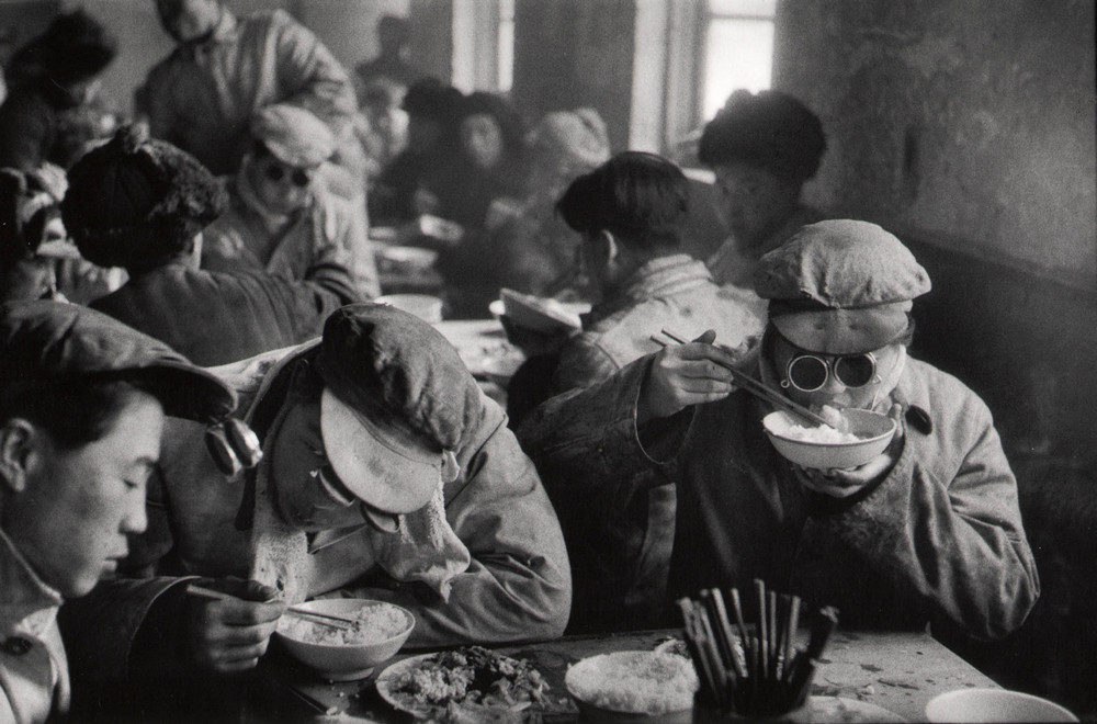 Свидетель века: великие события и простые люди на снимках Марка Рибу Свидетель века: великие события и простые люди на снимках Марка Рибу фотография