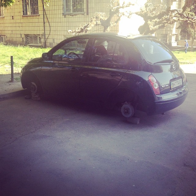 В Одессе очень не любят тех, кто паркуется в неположенных местах города, города украины, одесса, одесса-мама, прикол, юмор