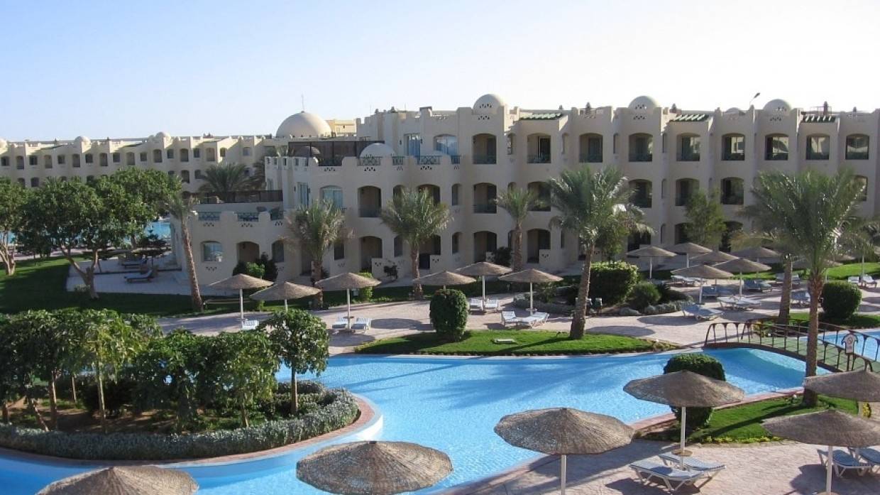 Приостановка работы отеля в Хургаде продлится двое суток после отравления россиян