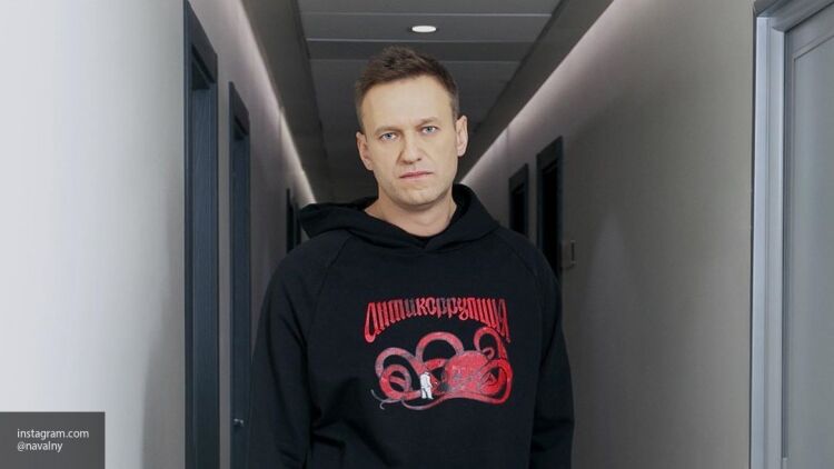«Цветные революции начинаются с провокаций»: Чепа об отравлении Навального