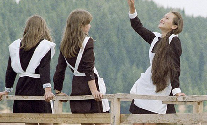 Школьные наряды старшеклассниц СССР: как менялась форма с 40-х годов