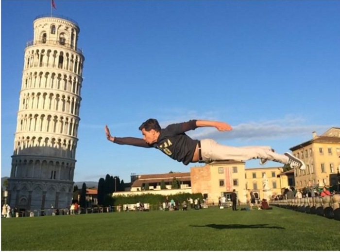 На что только не идут туристы, чтобы получить сногсшибательный снимок (Пизанская башня, Италия). | Фото: lifespot.ru.