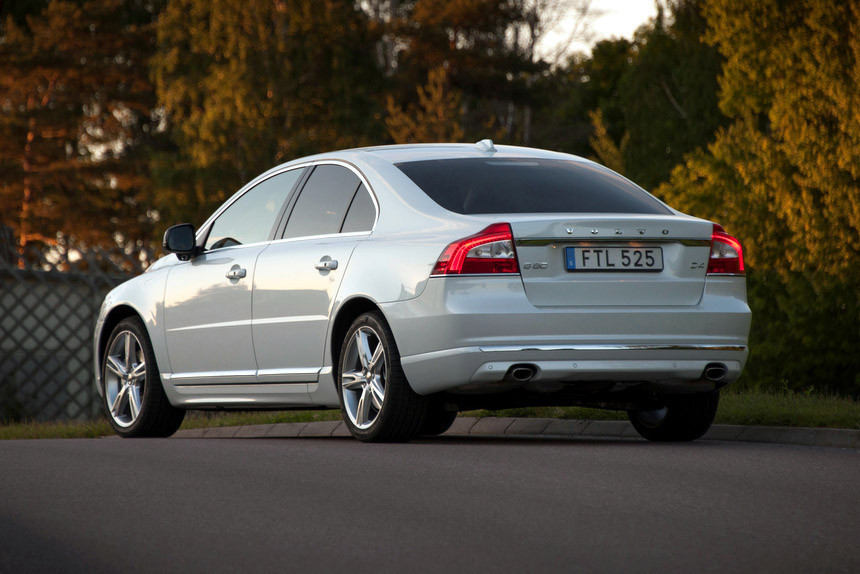 Audi A6, Mercedes Е-класс и все остальные. Выбираем автомобиль десятилетия в бизнес-классе версии, также, моторов, моторами, оснащали, только, дизельные, двигатели, включала, седан, оснащались, 30литровый, рестайлинг, моторы, привод, модели, модификации, линейки, Jaguar, бензиновые