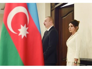 Власть из рук в руки: карабахская развилка азербайджанского транзита