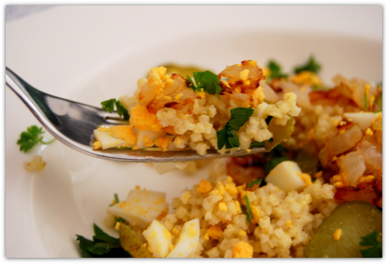 пшеничная каша с луком