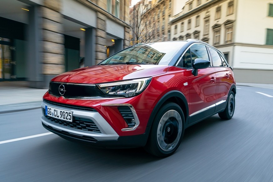 Opel расширяется в России: гамму пополнит компактный паркетник Crossland авто,авто и мото,автосалон,водителю на заметку,машины,новости автомира,ремонт,Россия,тюнинг