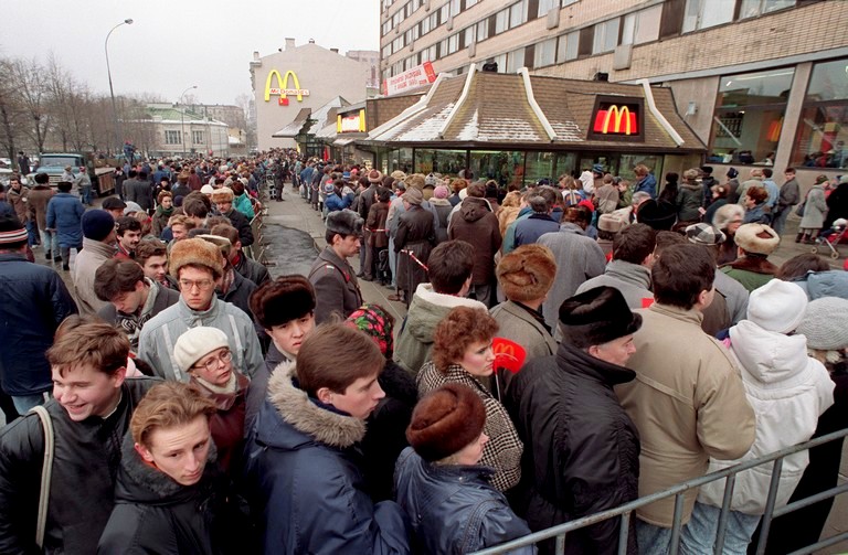 Национализация: McDonald’s первый на очереди. Это сколько же помещений? россия