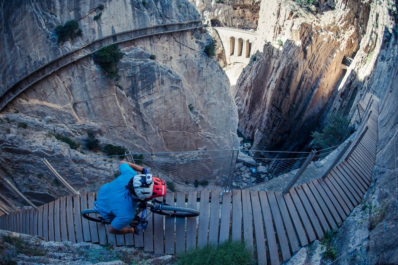 Самая опасная пешеходная тропа в мире интересное,экстремальный туризм,экстрим