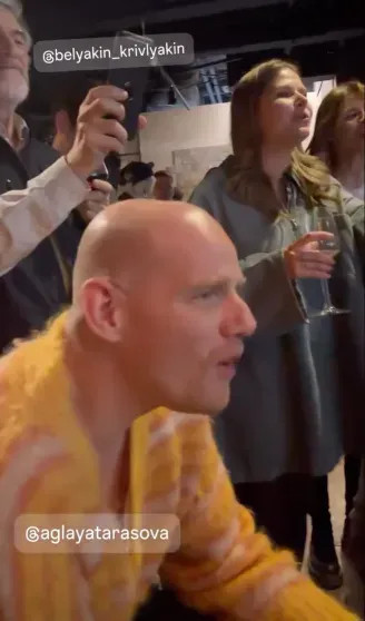 Мать в образе священника и трендовый торт: как Аглая Тарасова отметила день рождения с Ксенией Раппопорт, Юрием Колокольниковым, сестрой Софией и Антоном Филипенко Раппопорт, Ксения, Белякин, Аглая, София, Тарасовой, Тарасова, друзьями, Колокольников, Колокольникова, родила, рождения, актёр, ТарасоваДмитрий, отношениях, актрисы, Чайкина, Филипенко, Анастасия, вместе